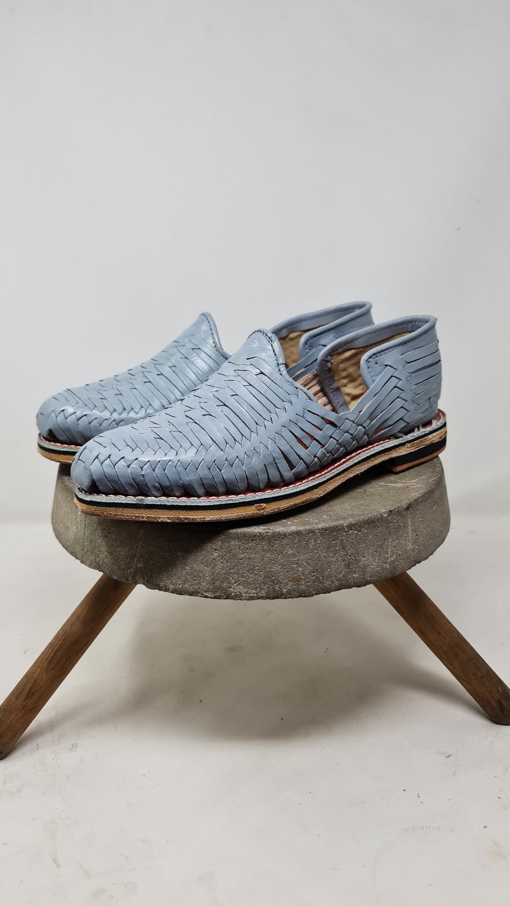 Men's Light Gray Mexican Huaraches with Leather Sole | Closed Toe