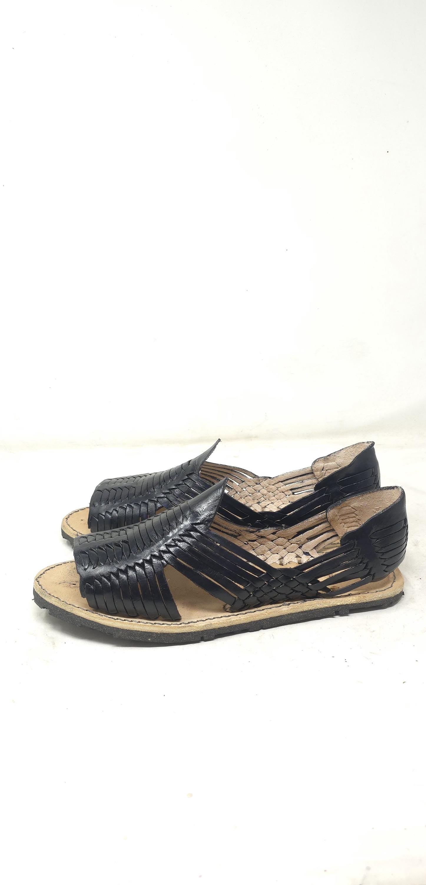 Mexican open-toe huaraches for men, genuine leather, thin straps, black rubber sole, made in Mexico