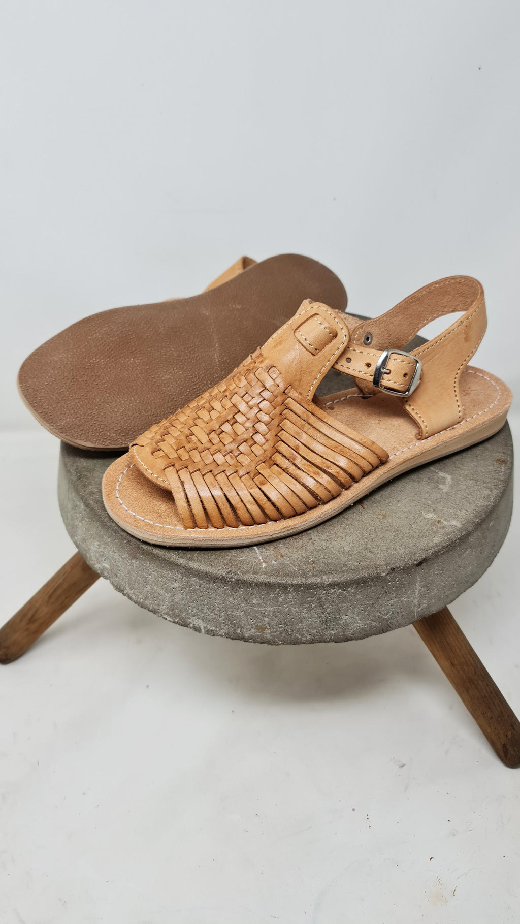 Huaraches Artesanales para Mujer - Sandalias Mexicanas en Color Miel o Multicolor