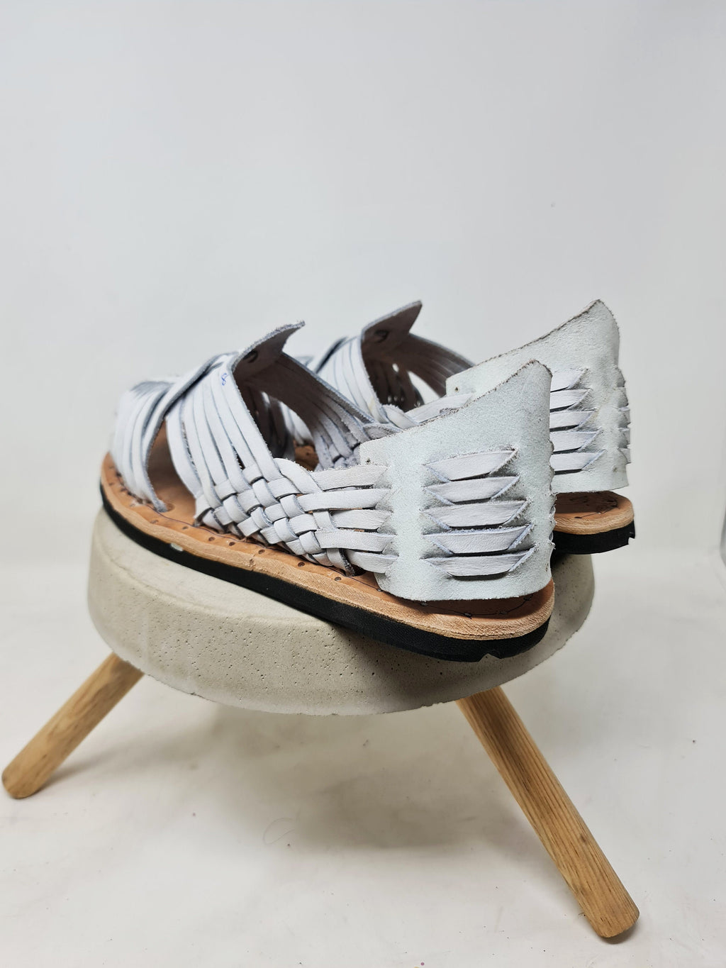 Men's white-strap Mexican huaraches