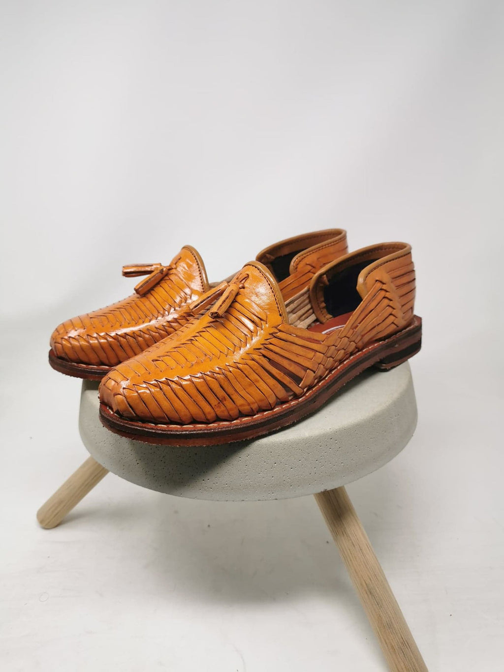 Mexican huaraches for men, 100% leather, shoes made in Mexico.