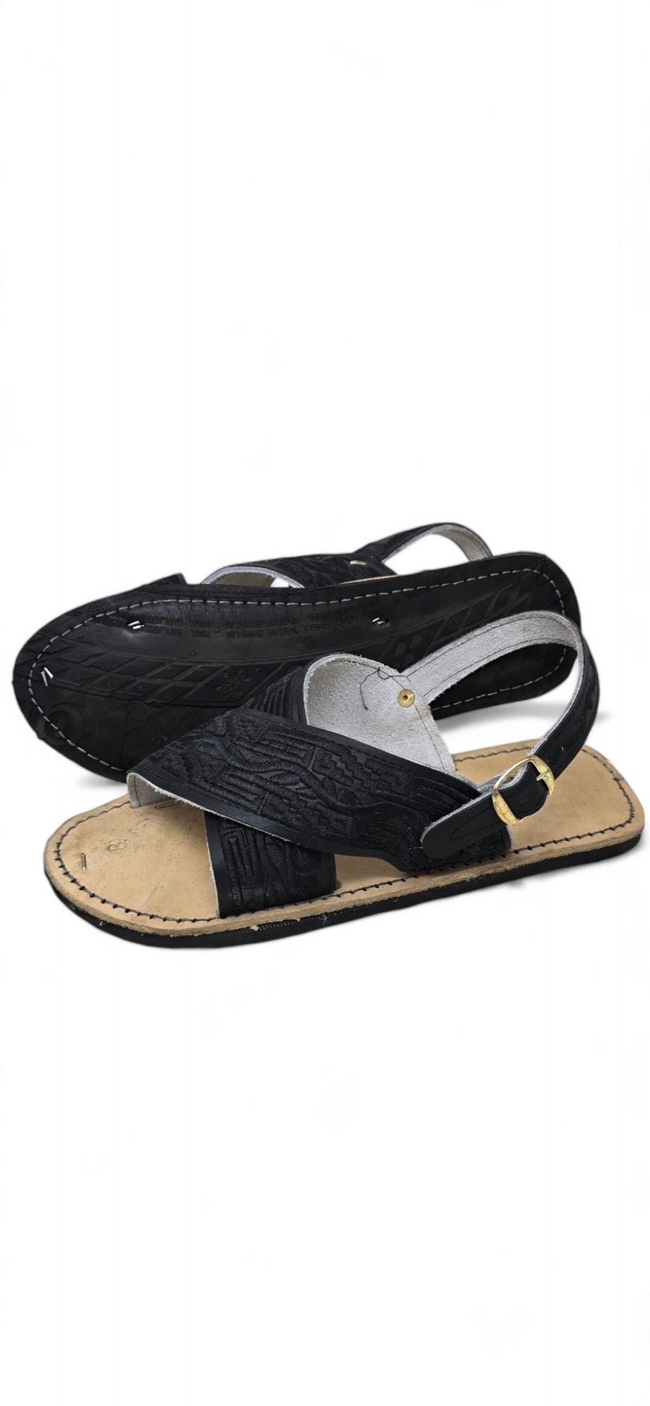 Cross-woven embroidered huaraches for men, embroidery detail