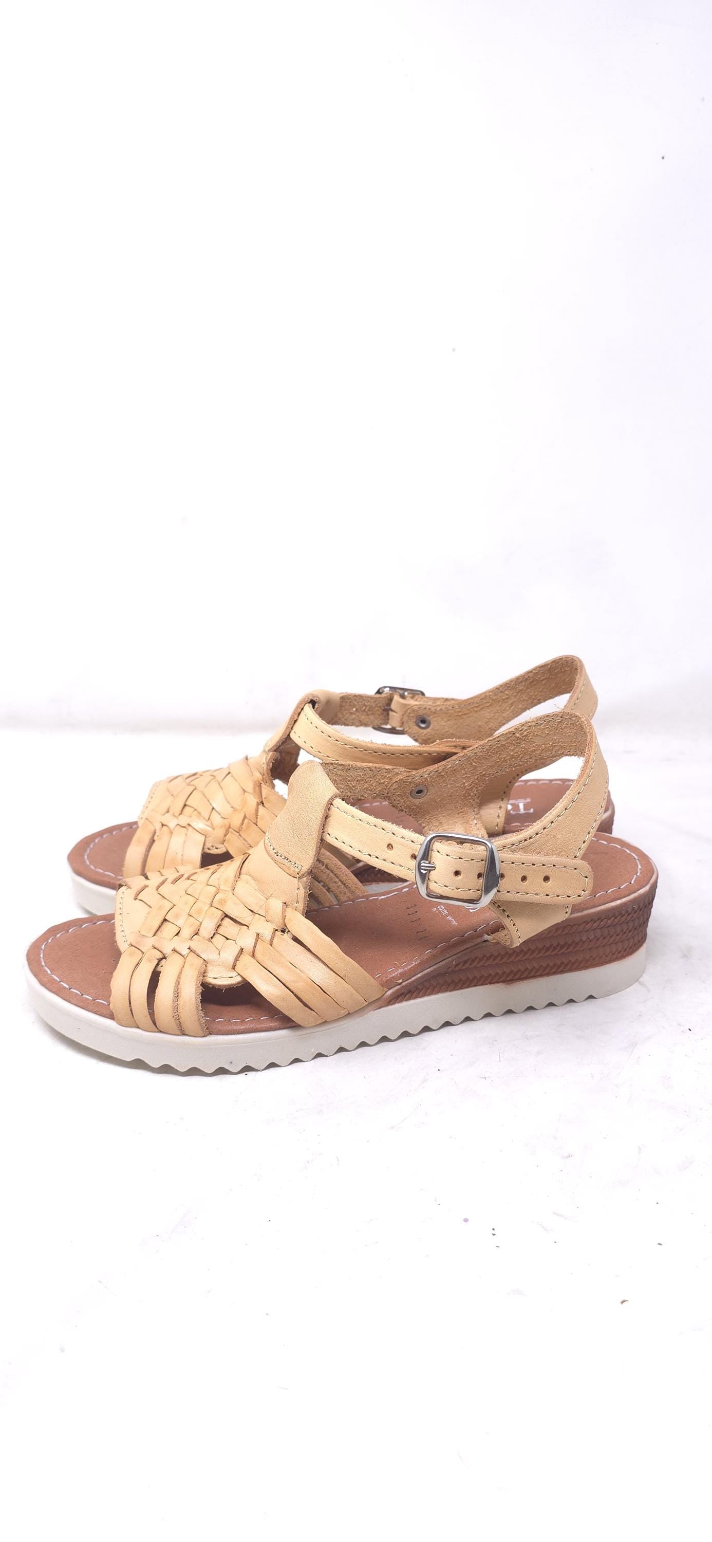 Women's open-toe honey huaraches | braided leather buckle sandal | comfortable platform sole | handmade Mexico