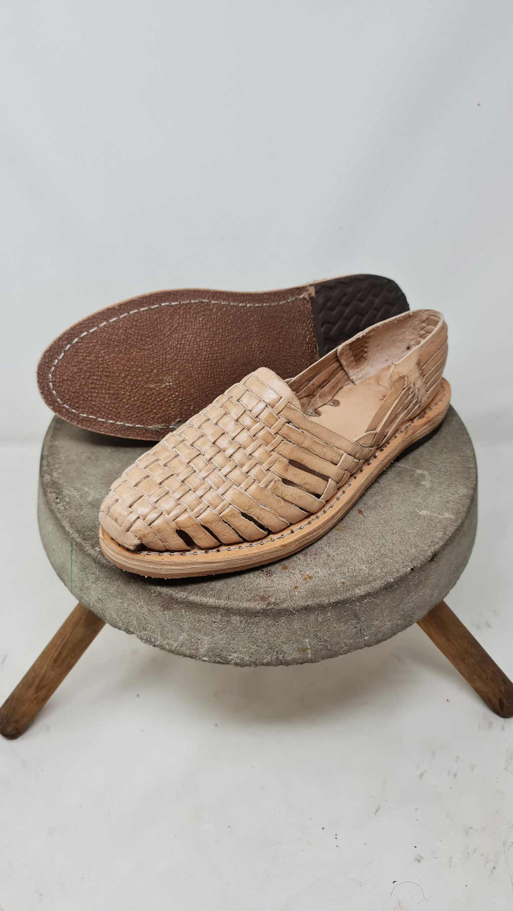 Mexican natural-colored huaraches for women, fresh handmade shoes