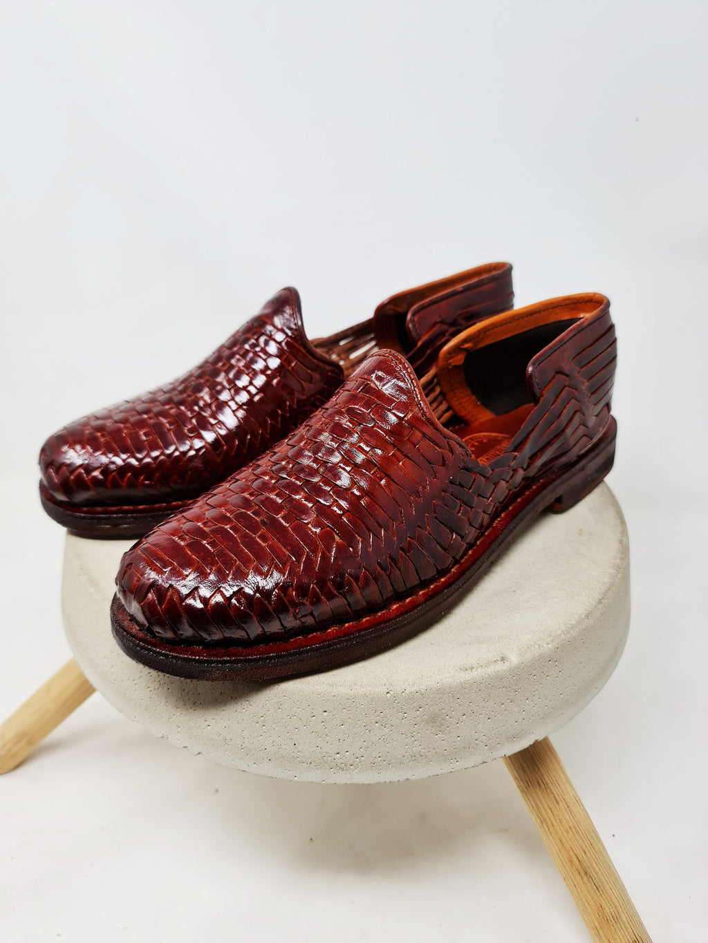Stylish Closed-Toe Huaraches for Men | Burgundy | Mexican Leather Sandal | Men’s Artisanal Sandal, All Sizes Boho