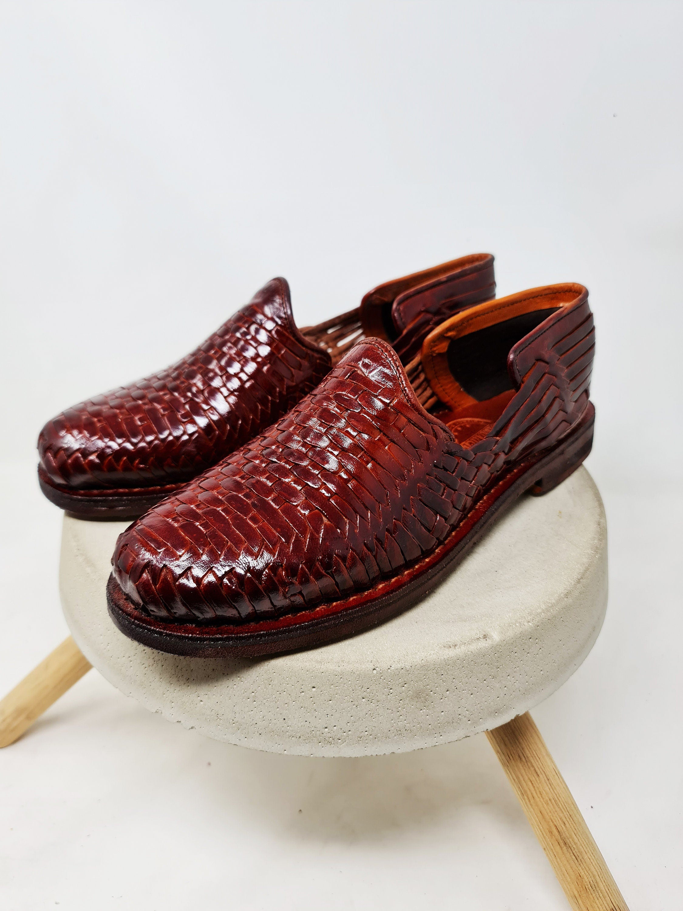 Stylish Closed-Toe Huaraches for Men | Burgundy | Mexican Leather Sandal | Men’s Artisanal Sandal, All Sizes Boho