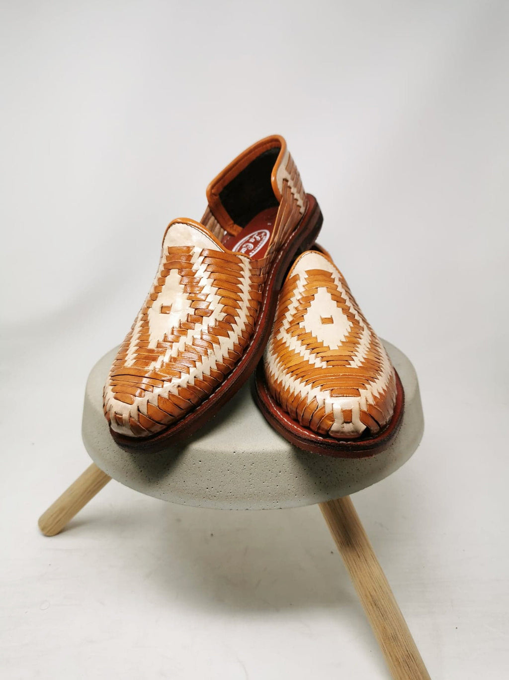 men's huaraches, Mexican huaraches, men's huarache sandals, huarache shoes, men's huarache shoes, men's leather sandals, Mexican sandals