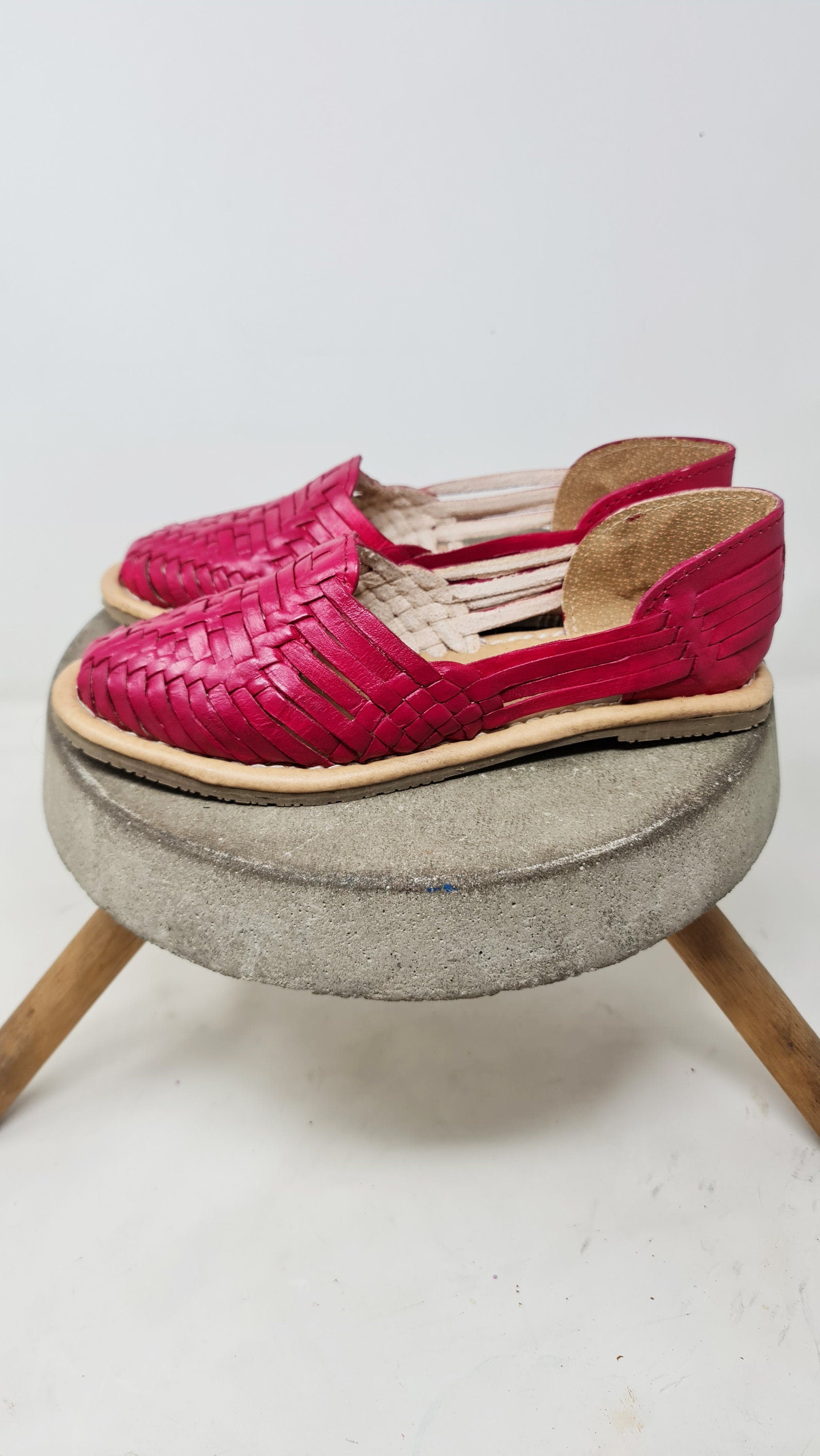 Magenta huaraches for women, handmade shoes for women
