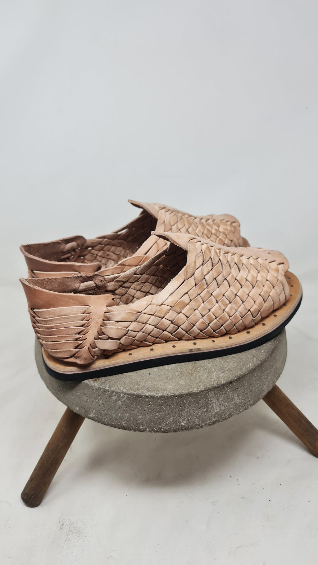 Men's Open-Toe Huaraches | Natural Cowhide | Tire Sole and Nails | Authentic Mexican Tradition