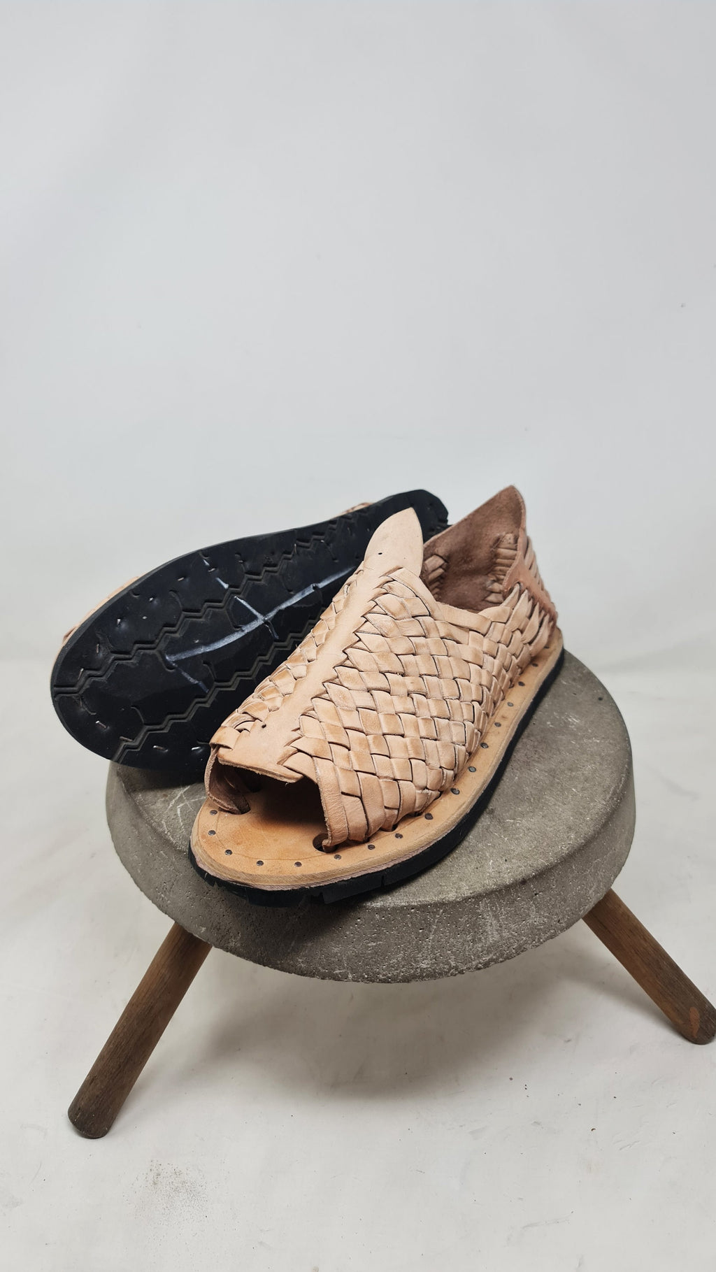 Men's Open-Toe Huaraches | Natural Cowhide | Tire Sole and Nails | Authentic Mexican Tradition