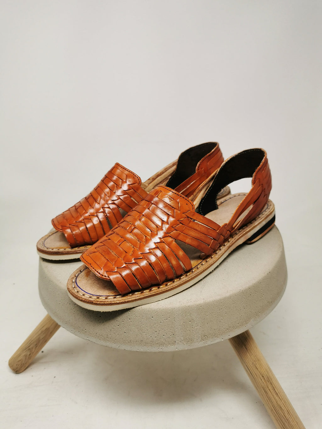 Women's open-toe shedron huaraches: you'll look amazing this summer!