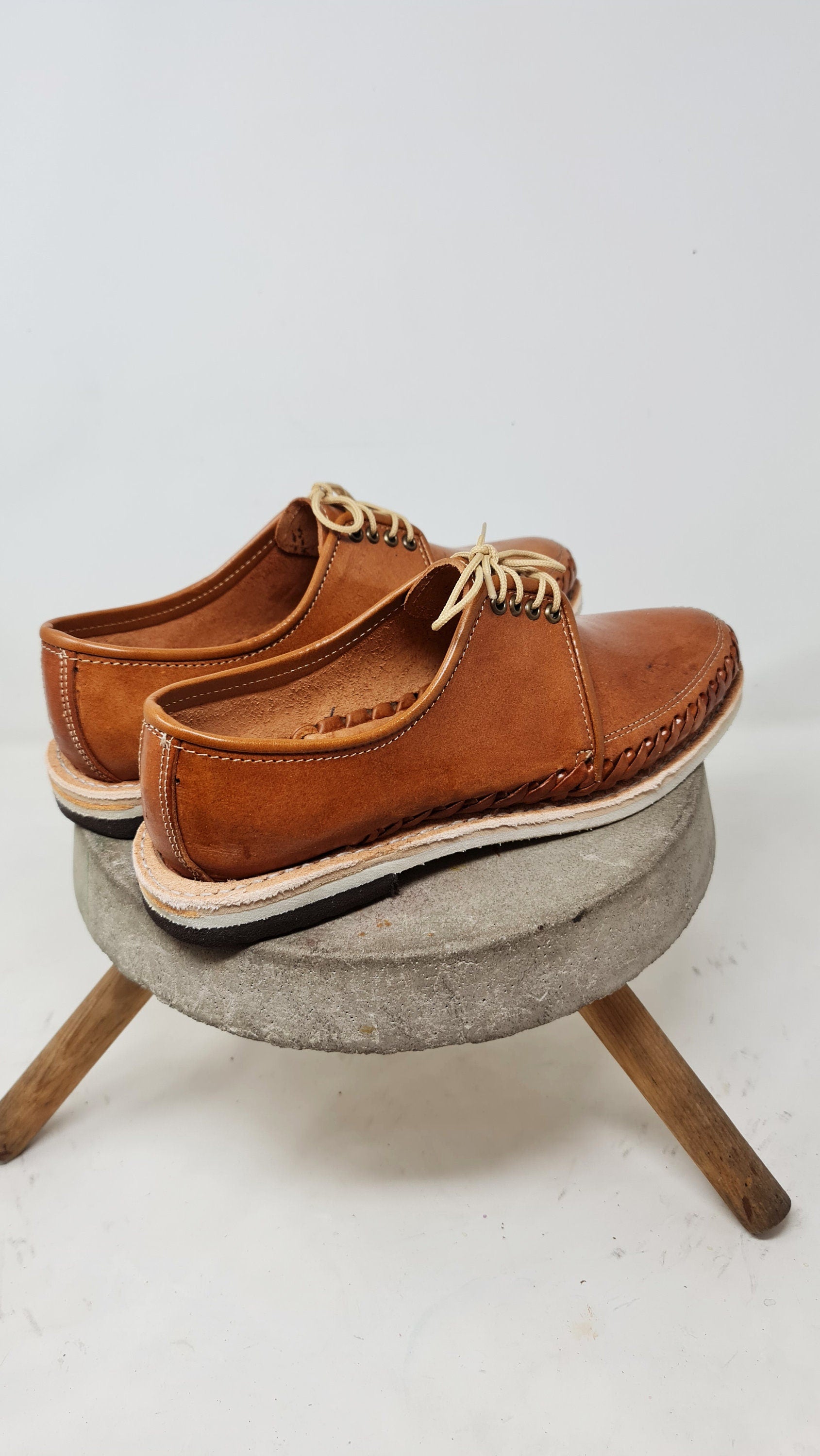 Men's light brown leather lace-up shoes, leather huaraches made in Mexico