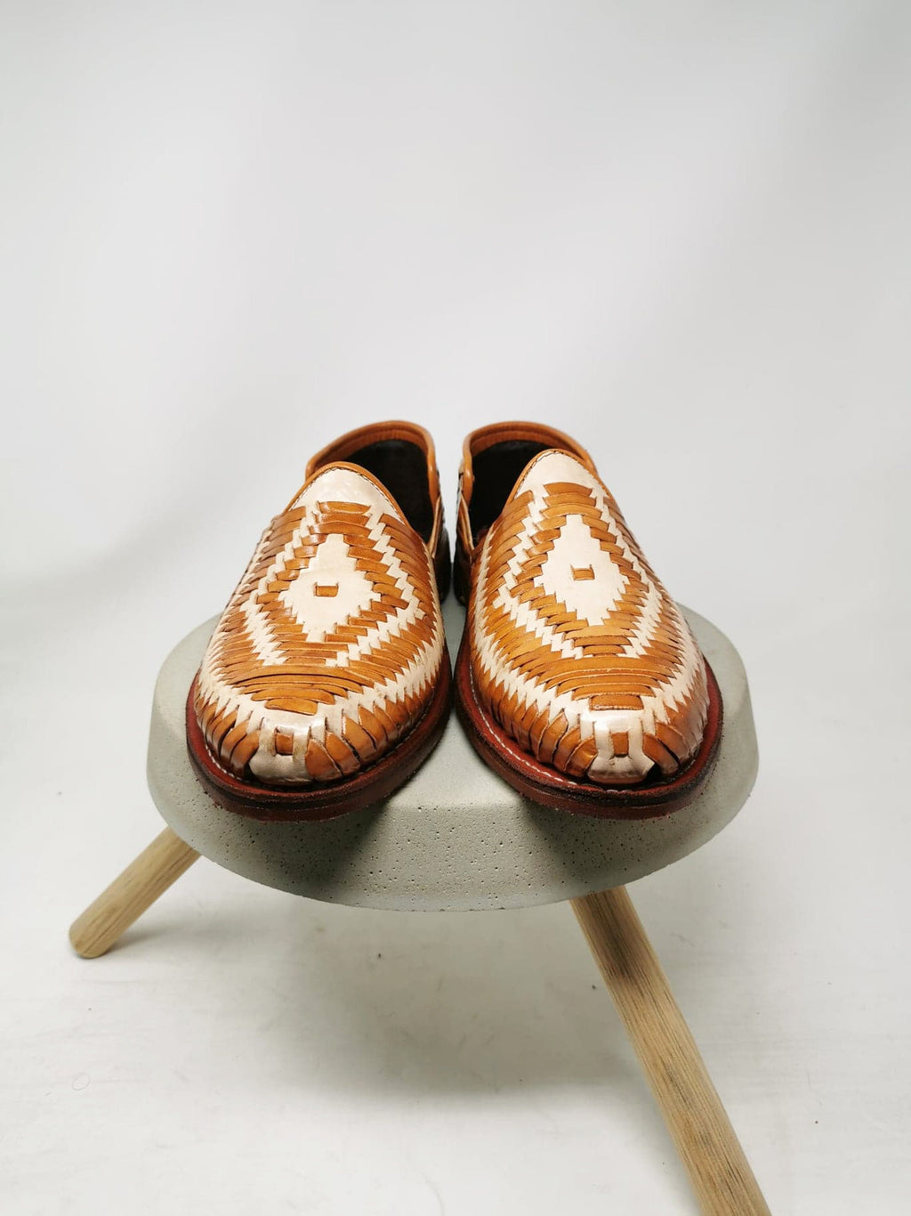 men's huaraches, Mexican huaraches, men's huarache sandals, huarache shoes, men's huarache shoes, men's leather sandals, Mexican sandals