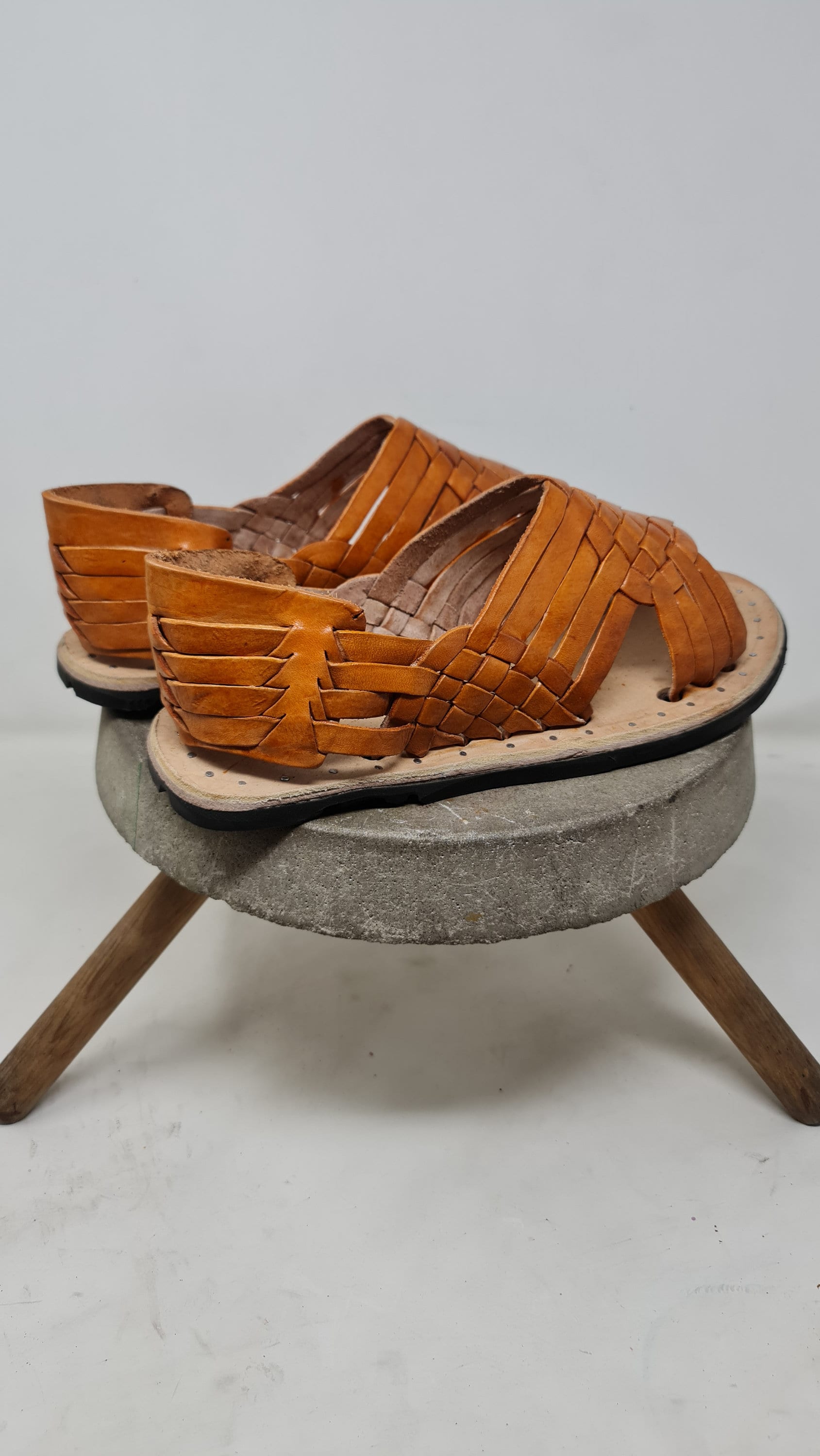 Men's Mexican Huarache Sandals. 100% leather, vintage. Handmade. Beach Huarache. Handmade.