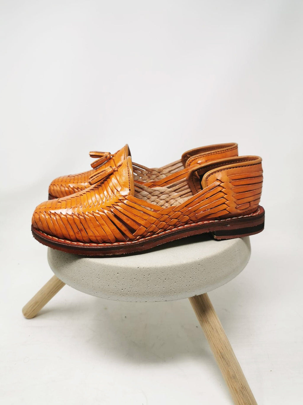 Mexican huaraches for men, 100% leather, shoes made in Mexico.