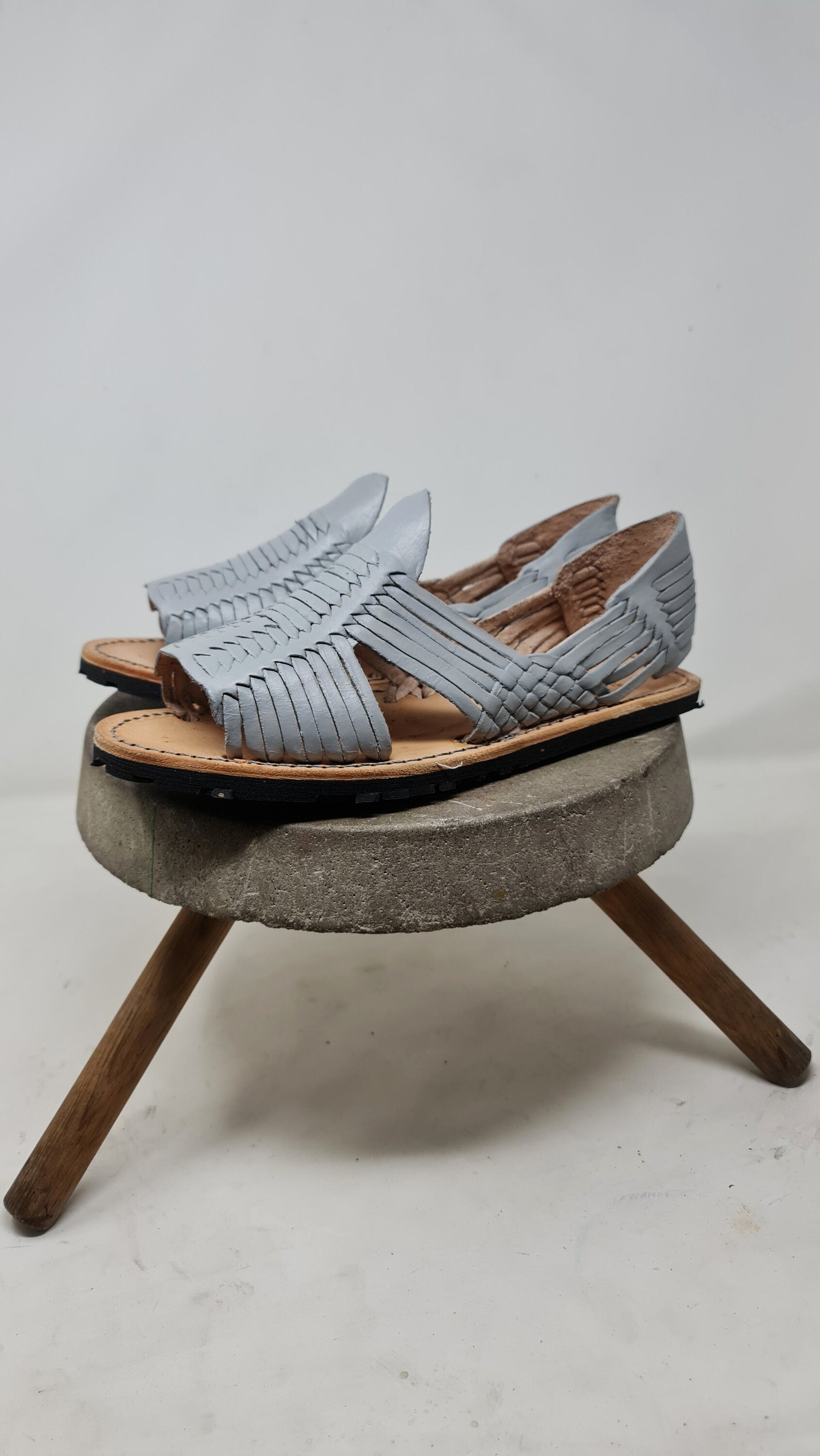 Men's Mexican Huaraches, gray with a durable sole - Mexican Sandals with tire sole - Mexican style - gift for him