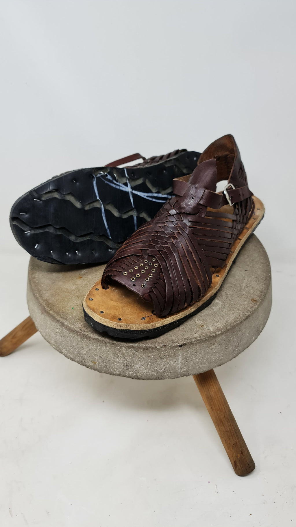 Huaraches mexicanos genuinos color natural o marrón para hombre, sandalias de cuero fabricadas por artesanos mexicanos