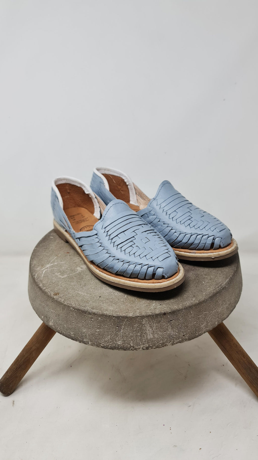 Exclusive Mexican Huaraches for Women in Light Grey, Closed Toe - Authentic, Fresh and Comfortable - Shipped Directly from Mexico