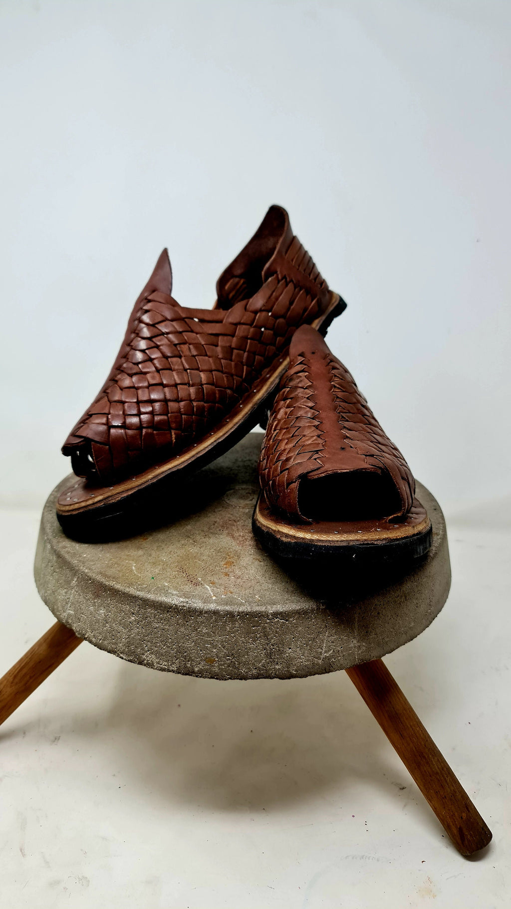 Classic Men's Huaraches with Durable Tire Sole - Tough and Long-Lasting