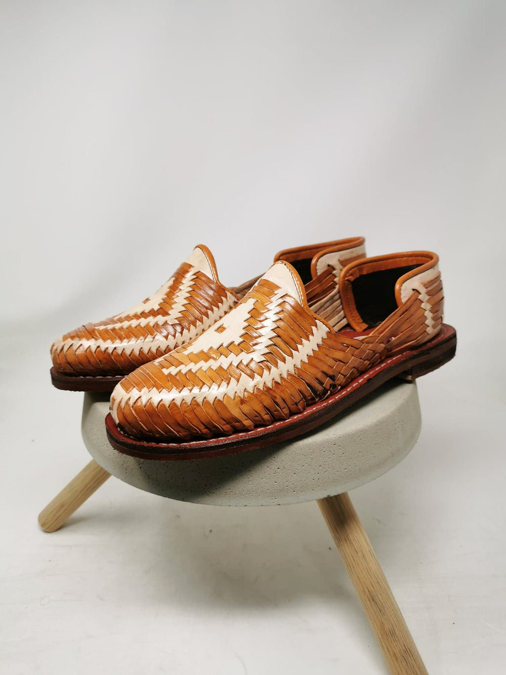 men's huaraches, Mexican huaraches, men's huarache sandals, huarache shoes, men's huarache shoes, men's leather sandals, Mexican sandals