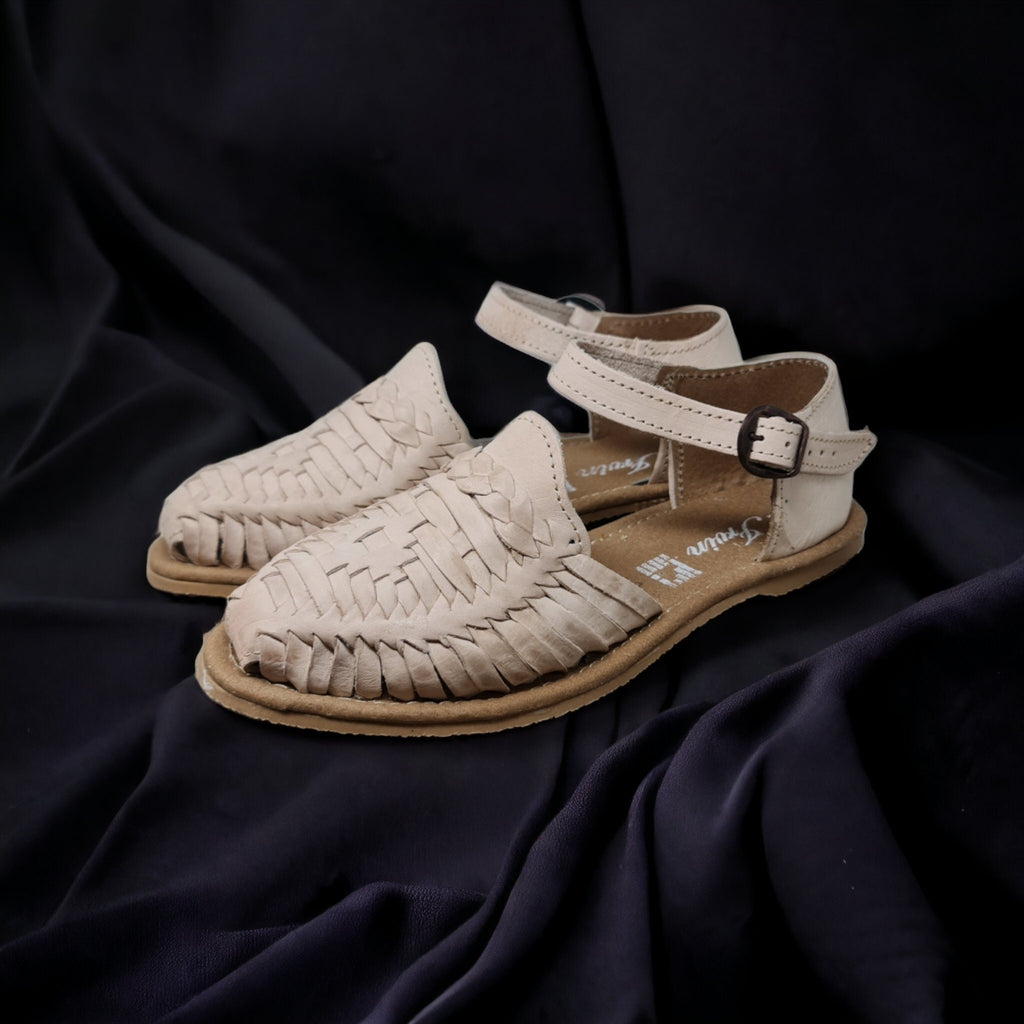 Women's closed-toe huaraches, handmade shoes made in Mexico