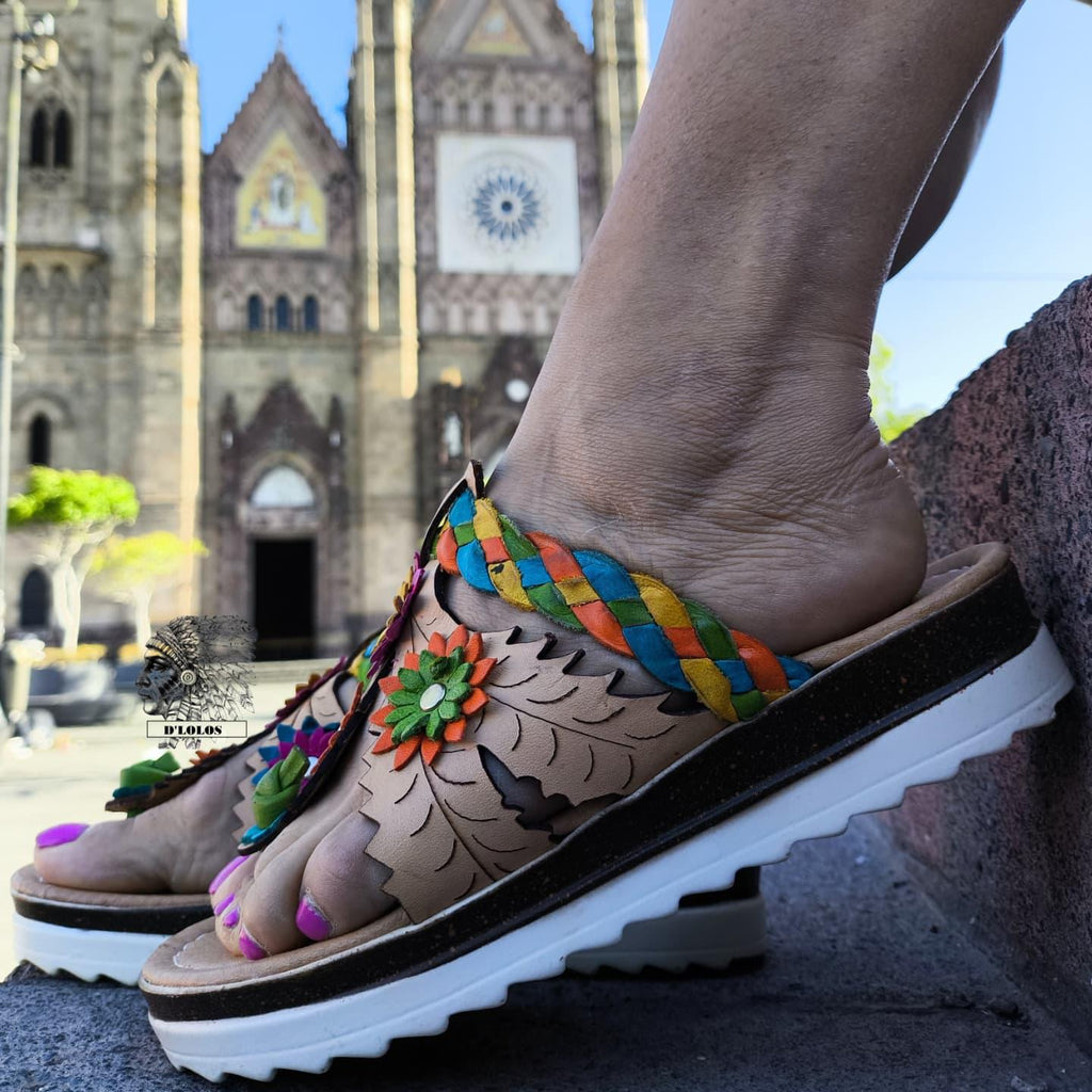 Huaraches artesanales para mujer con flores coloridas | Sandalias mexicanas cómodas y sin talonera | Hecho a mano