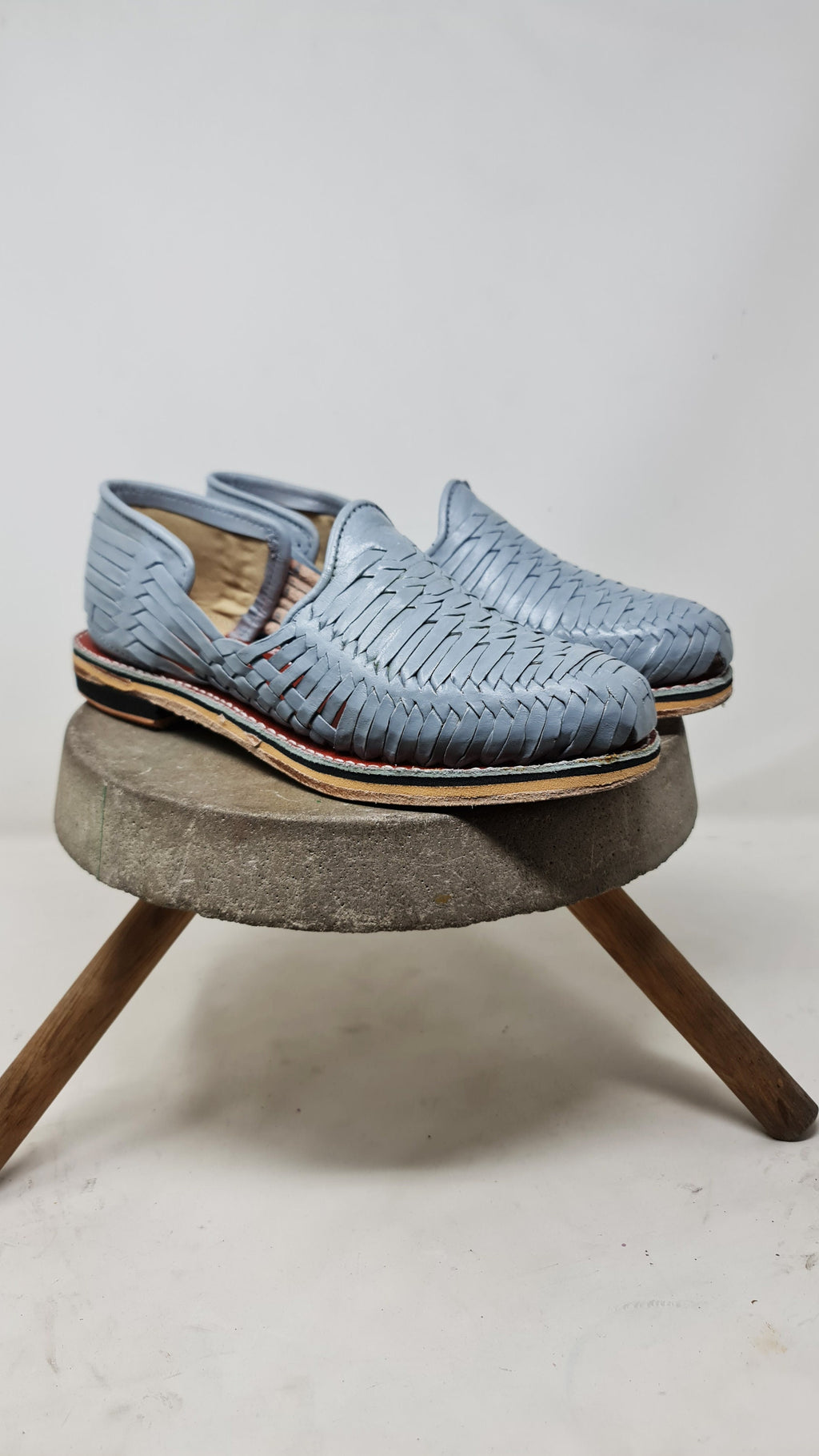 Men's Light Gray Mexican Huaraches with Leather Sole | Closed Toe
