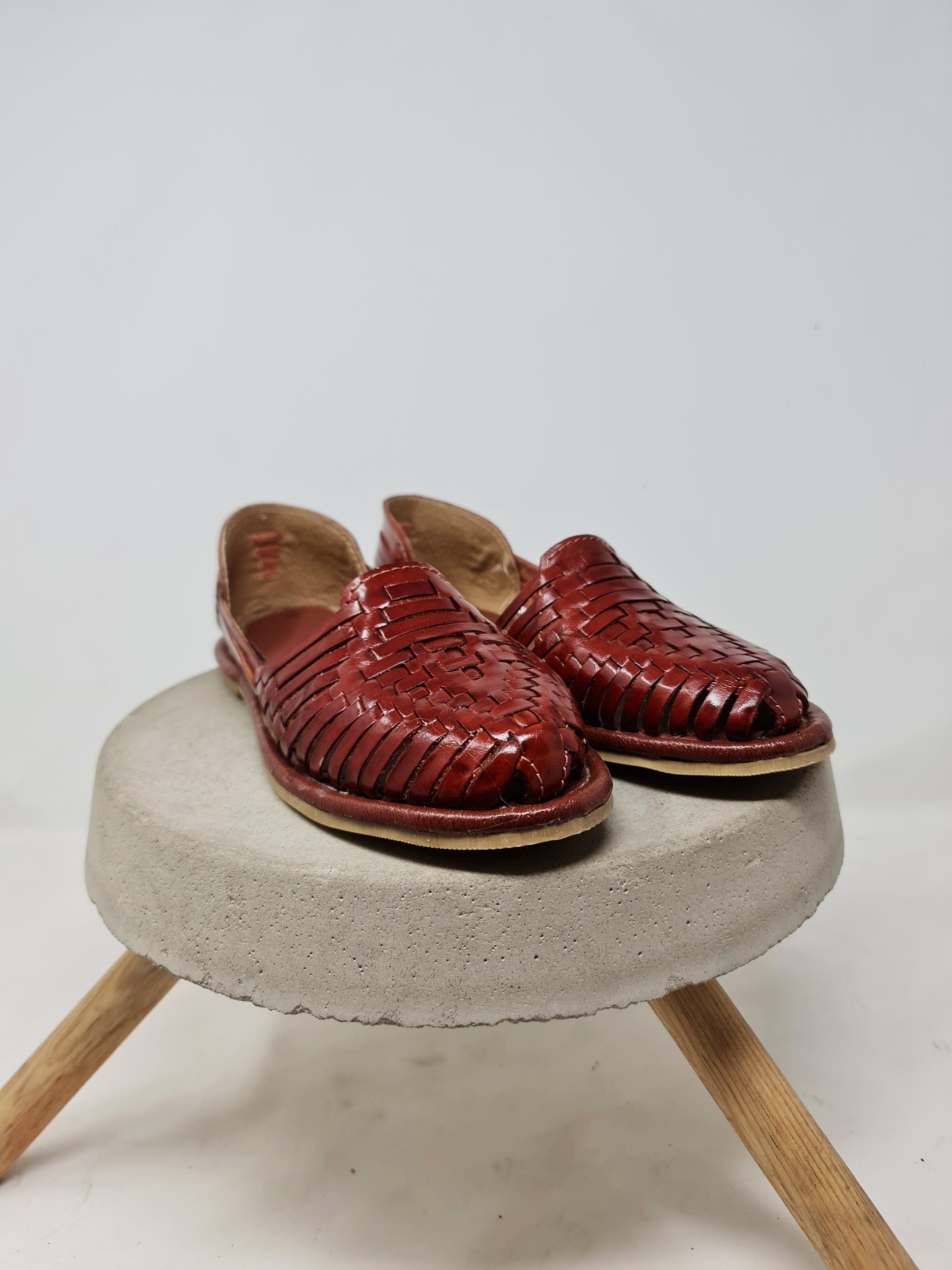 Women's Leather Huaraches, Mexican Huaraches, Mexican Sandal, Handmade,