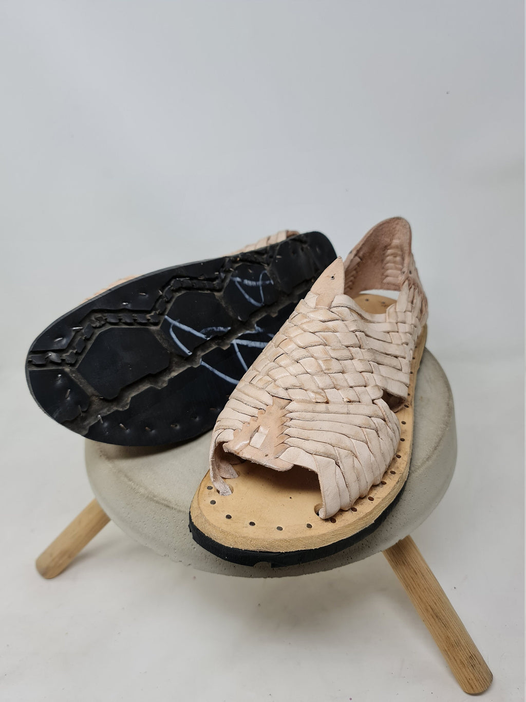 Mens Huaraches sandals mexican. 100% leather, vintage. huarache artesanal pachuco. hecho a mano