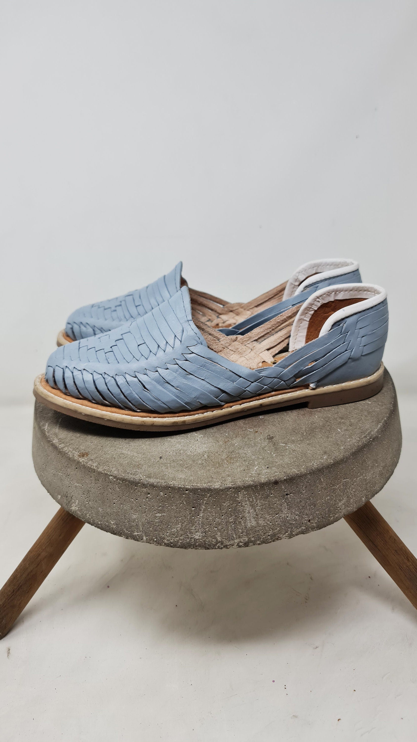 Exclusive Mexican Huaraches for Women in Light Grey, Closed Toe - Authentic, Fresh and Comfortable - Shipped Directly from Mexico