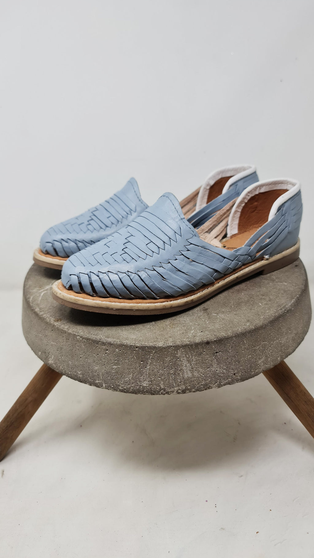 Exclusive Mexican Huaraches for Women in Light Grey, Closed Toe - Authentic, Fresh and Comfortable - Shipped Directly from Mexico