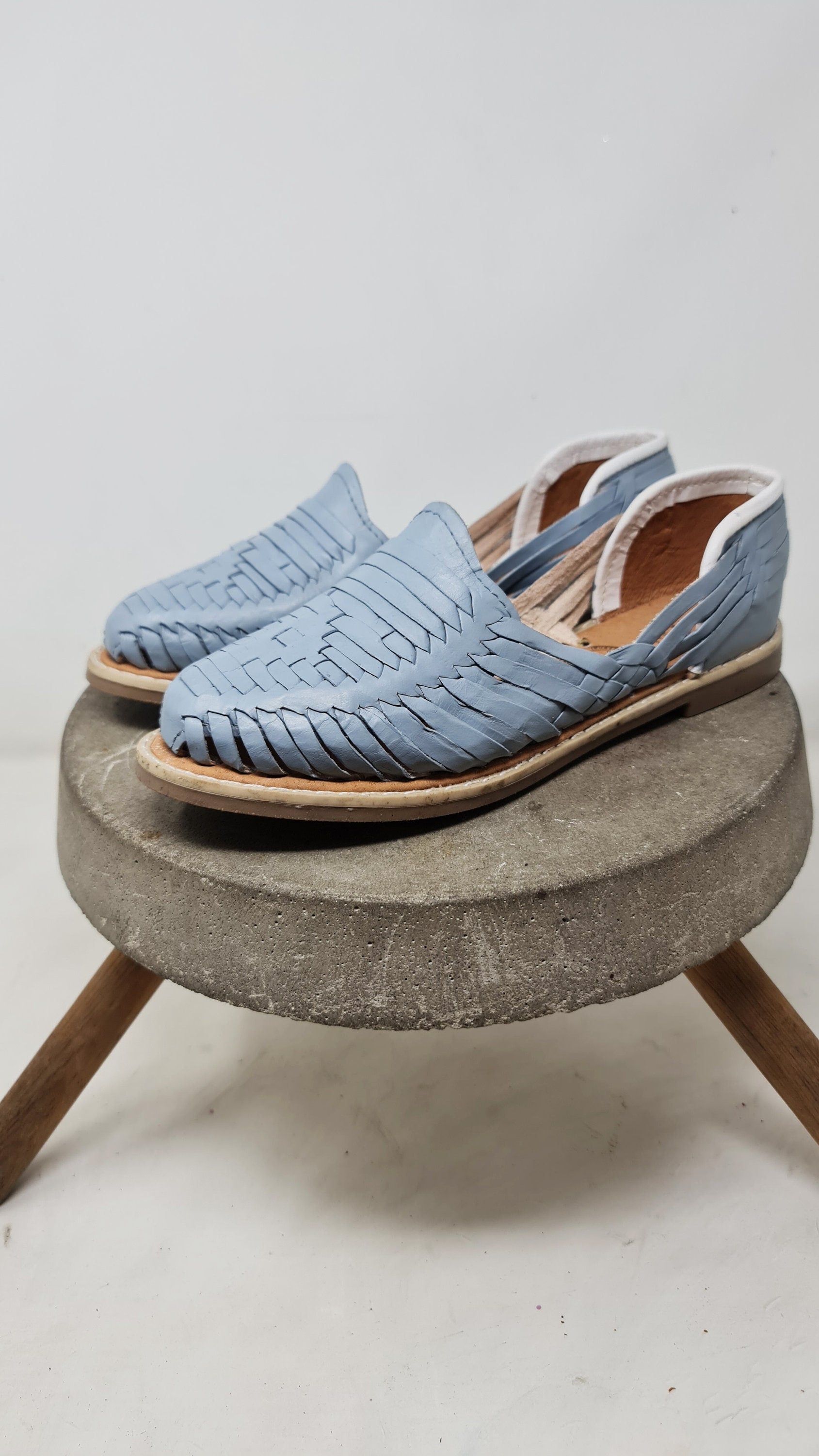 Exclusive Mexican Huaraches for Women in Light Grey, Closed Toe - Authentic, Fresh and Comfortable - Shipped Directly from Mexico