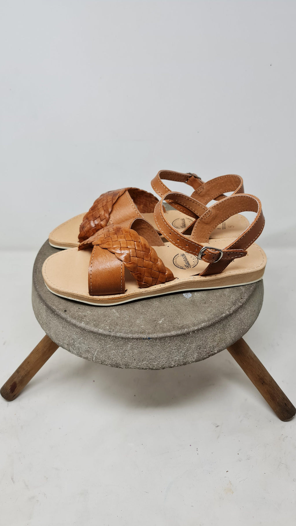Women's leather huaraches, handmade Mexican sandals for women