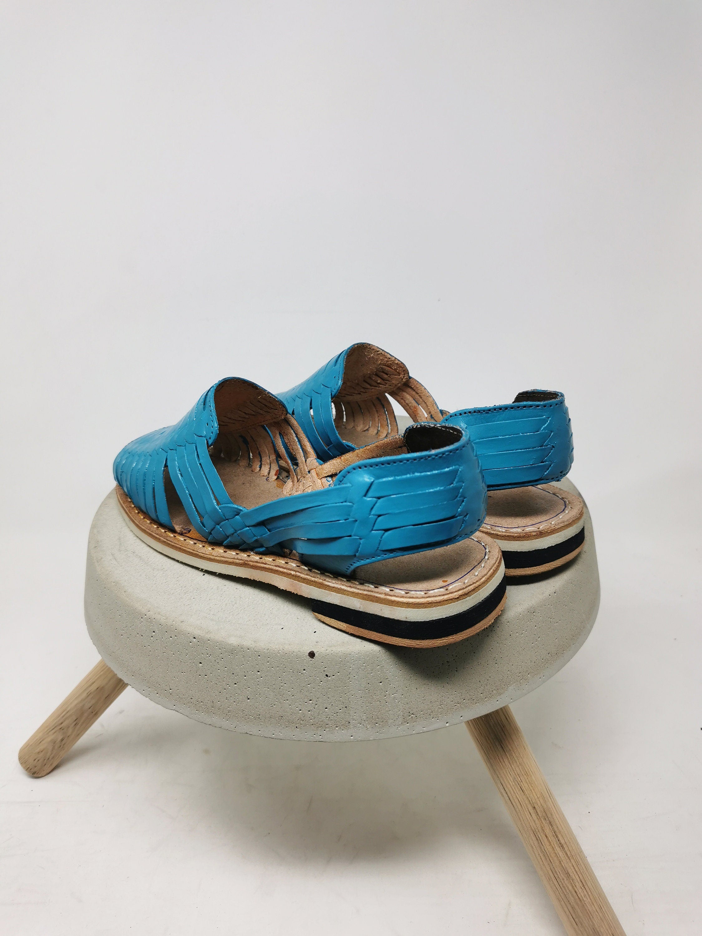 Women's Open-Toe Mexican Huaraches in Blue