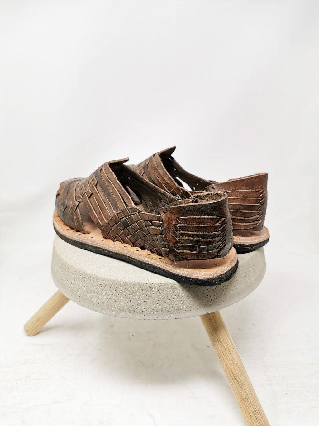 Mens Huaraches sandals mexican. 100% leather, vintage. Handmade. huarache artesanal pachuco. hecho a mano