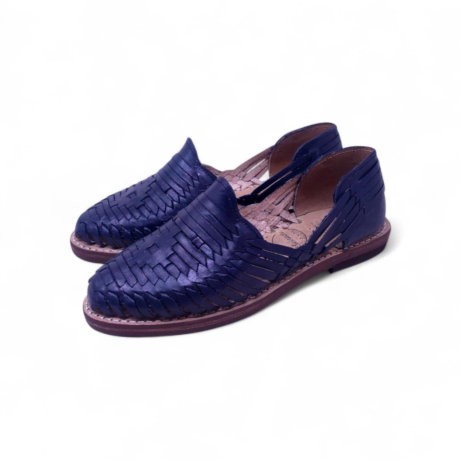 Mexican navy blue closed-toe huaraches for women, genuine leather, vaqueta sole, made in Mexico