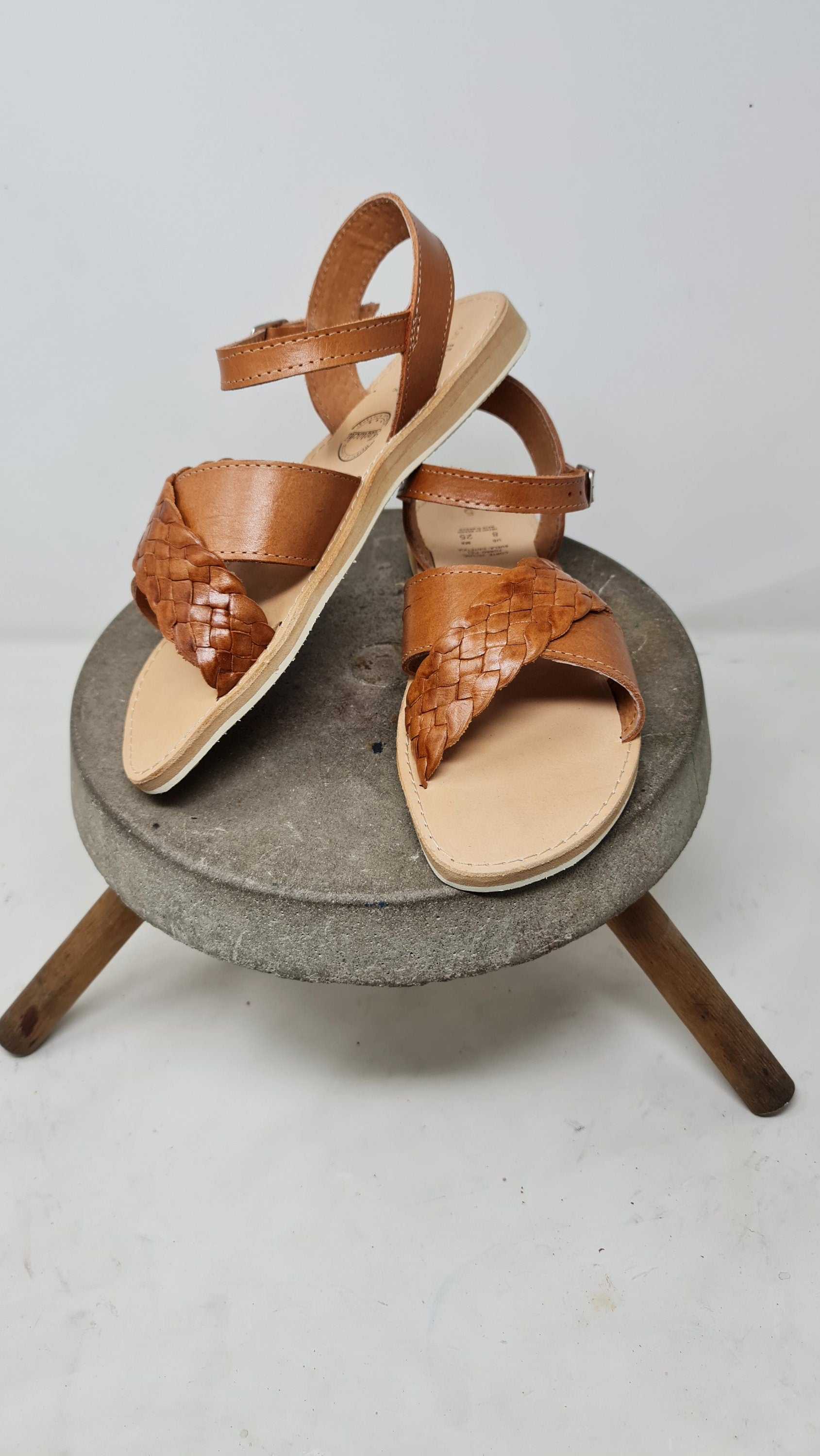Women's leather huaraches, handmade Mexican sandals for women