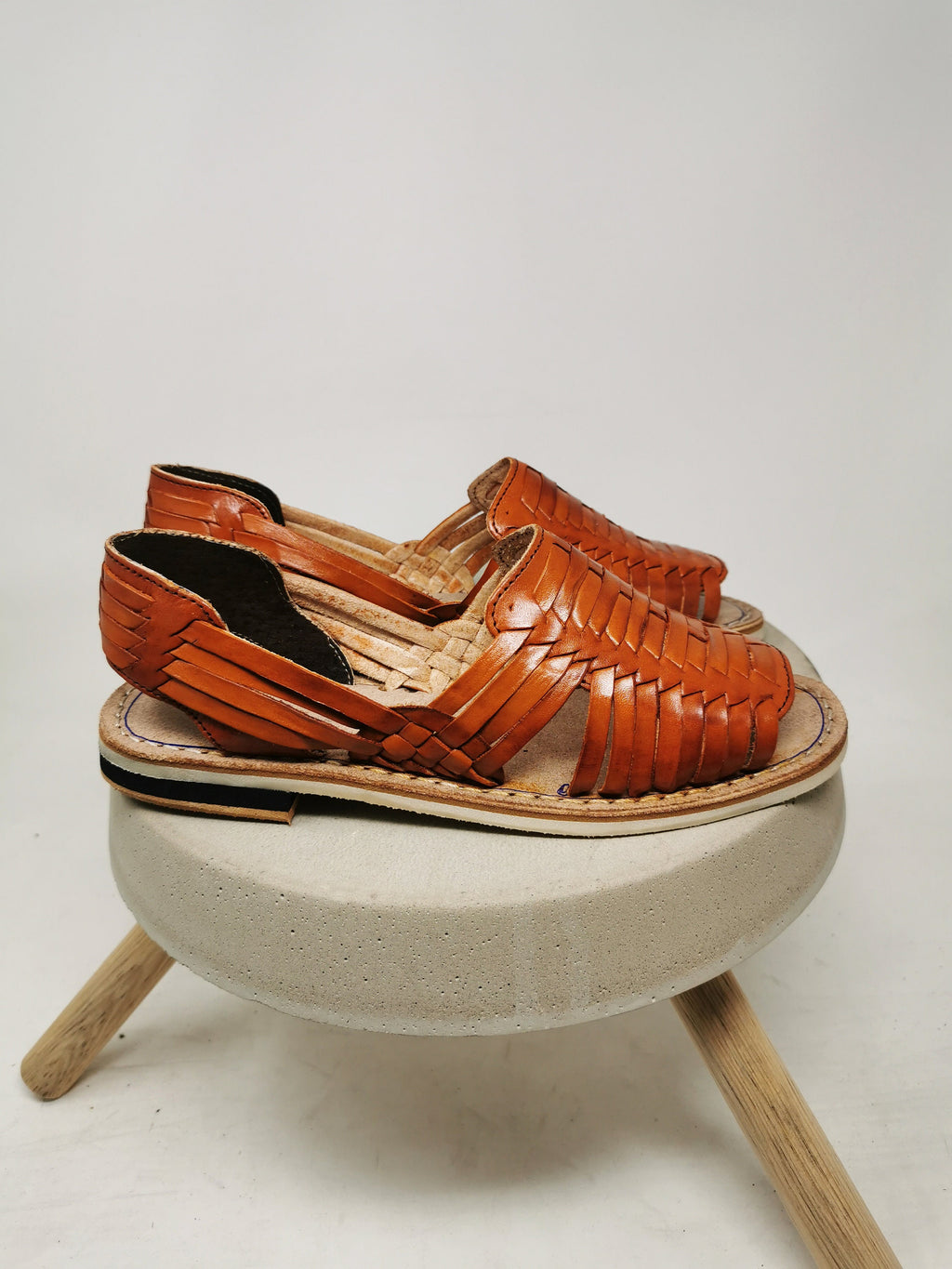 Women's open-toe shedron huaraches: you'll look amazing this summer!