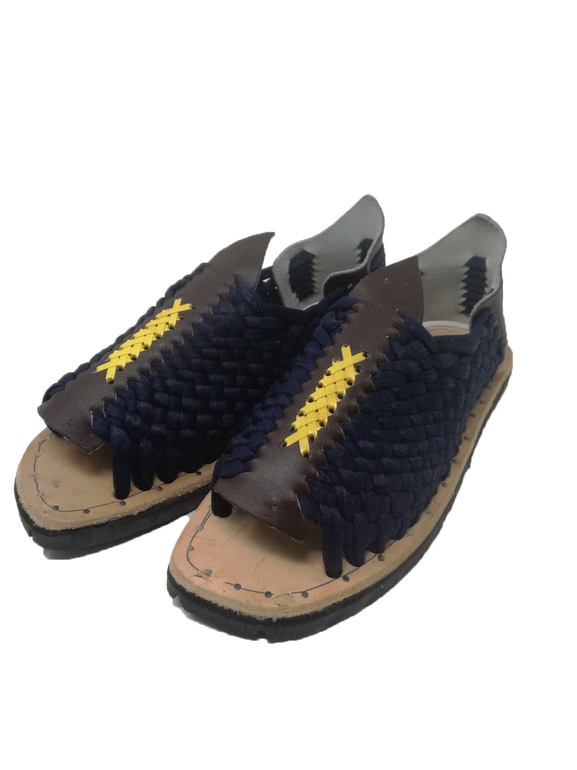 men's huaraches, Mexican huaraches for men, huaraches with tire soles, men's huarache sandals, cloth huaraches, Mexican sandals