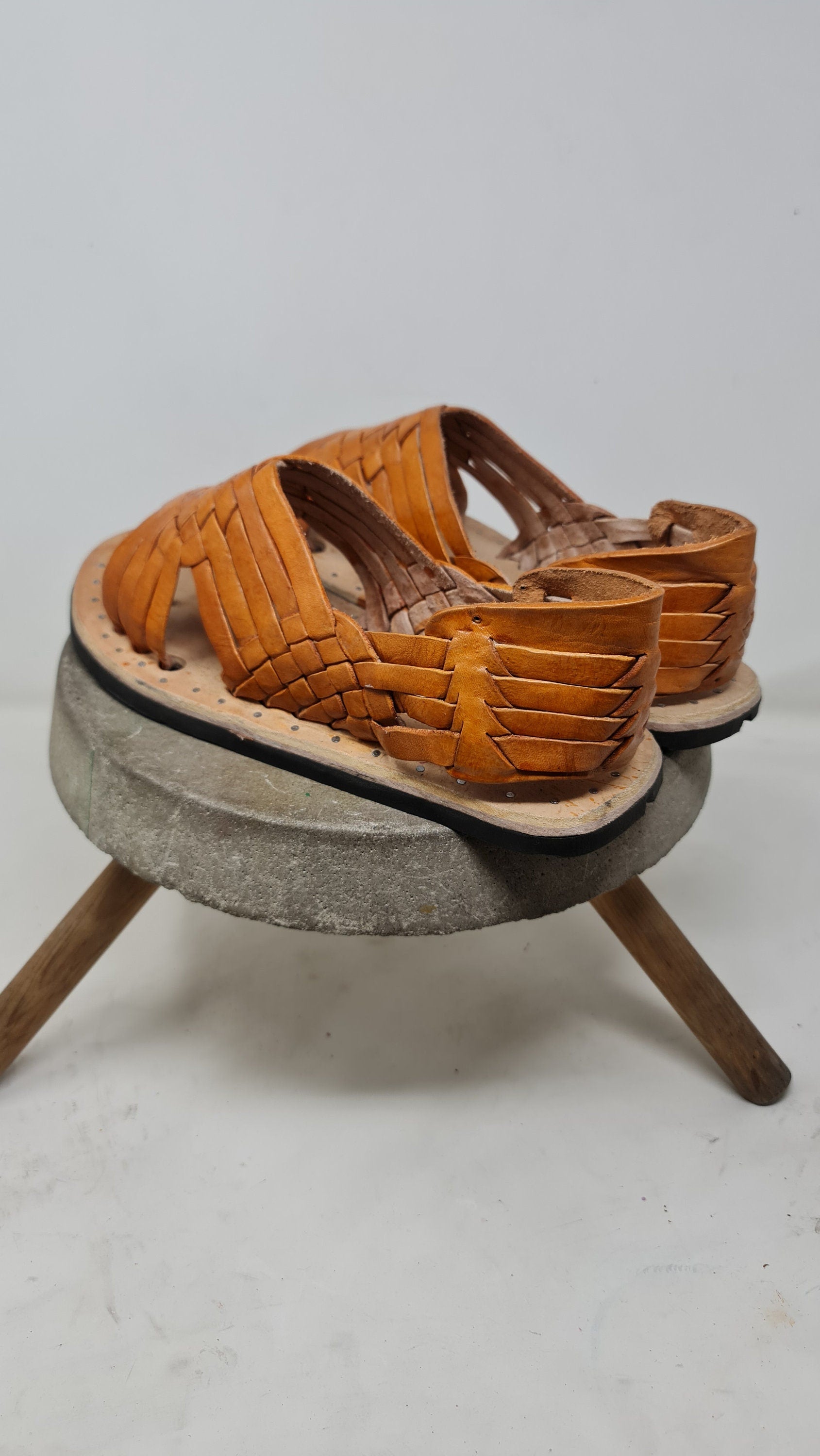 Men's Mexican Huarache Sandals. 100% leather, vintage. Handmade. Beach Huarache. Handmade.