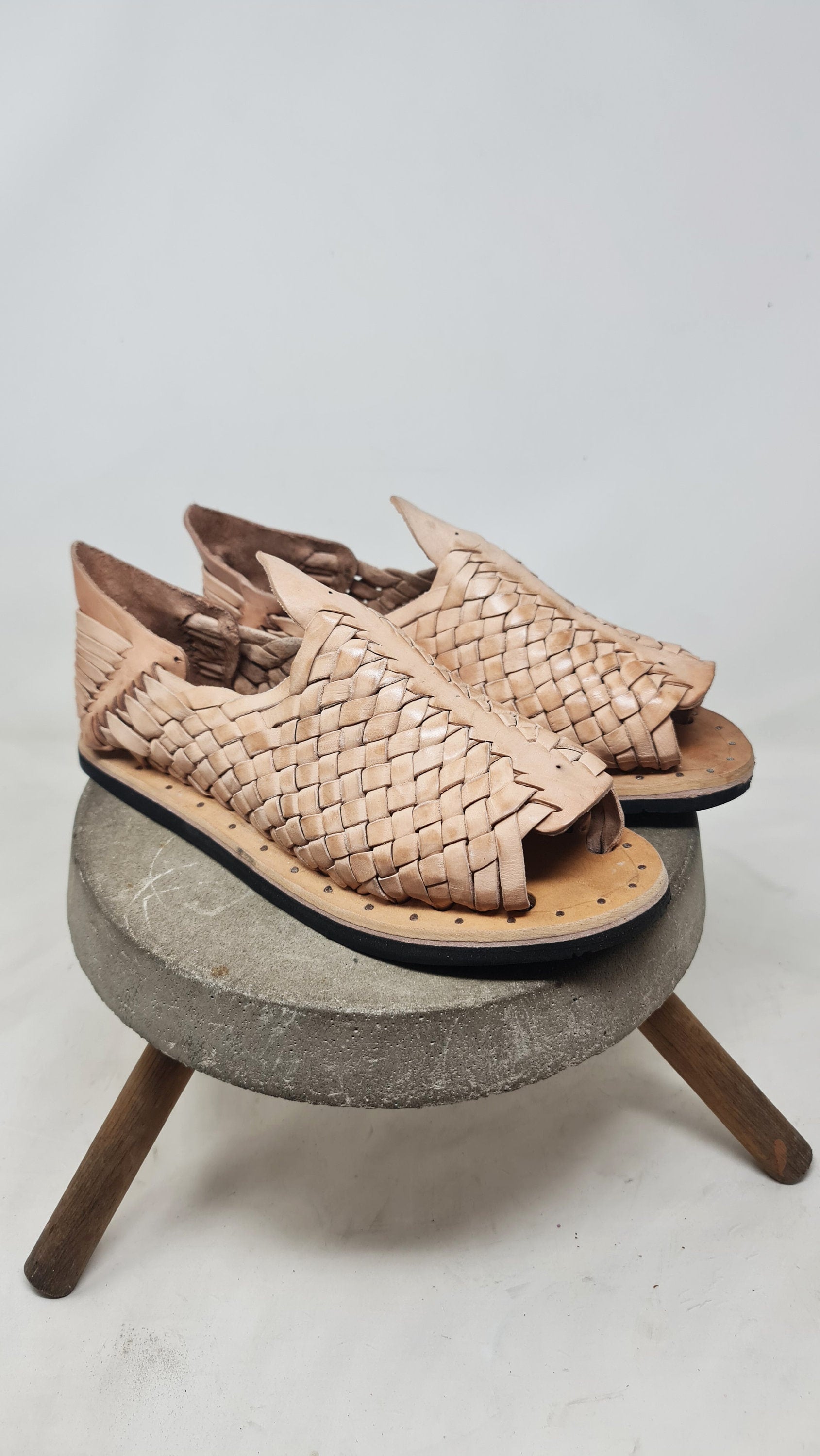 Men's Open-Toe Huaraches | Natural Cowhide | Tire Sole and Nails | Authentic Mexican Tradition