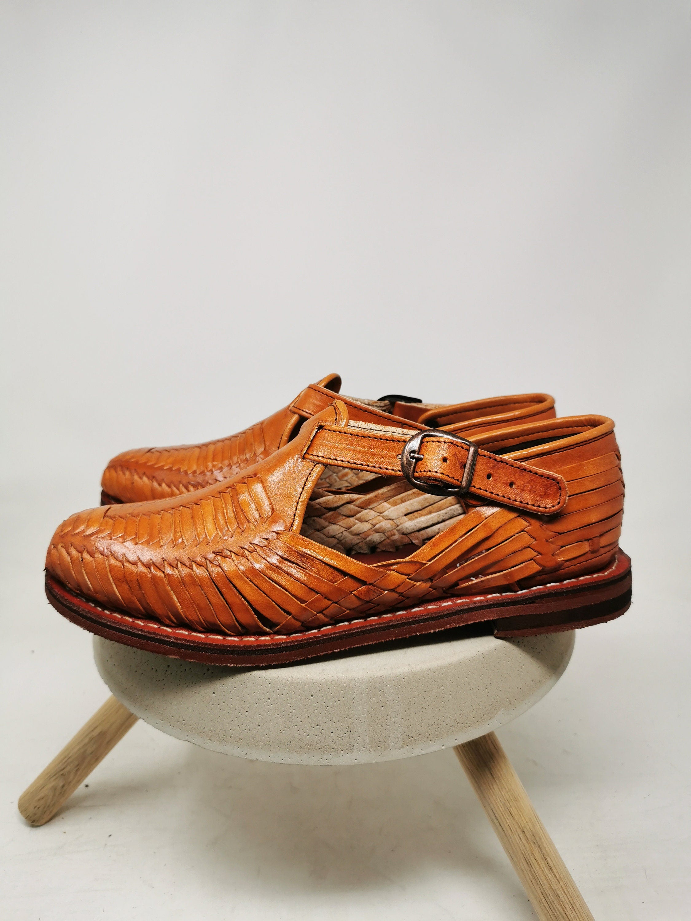 Men's huaraches with strap, Closed toe sandals. Made in Mexico, size 7 US - 14 US