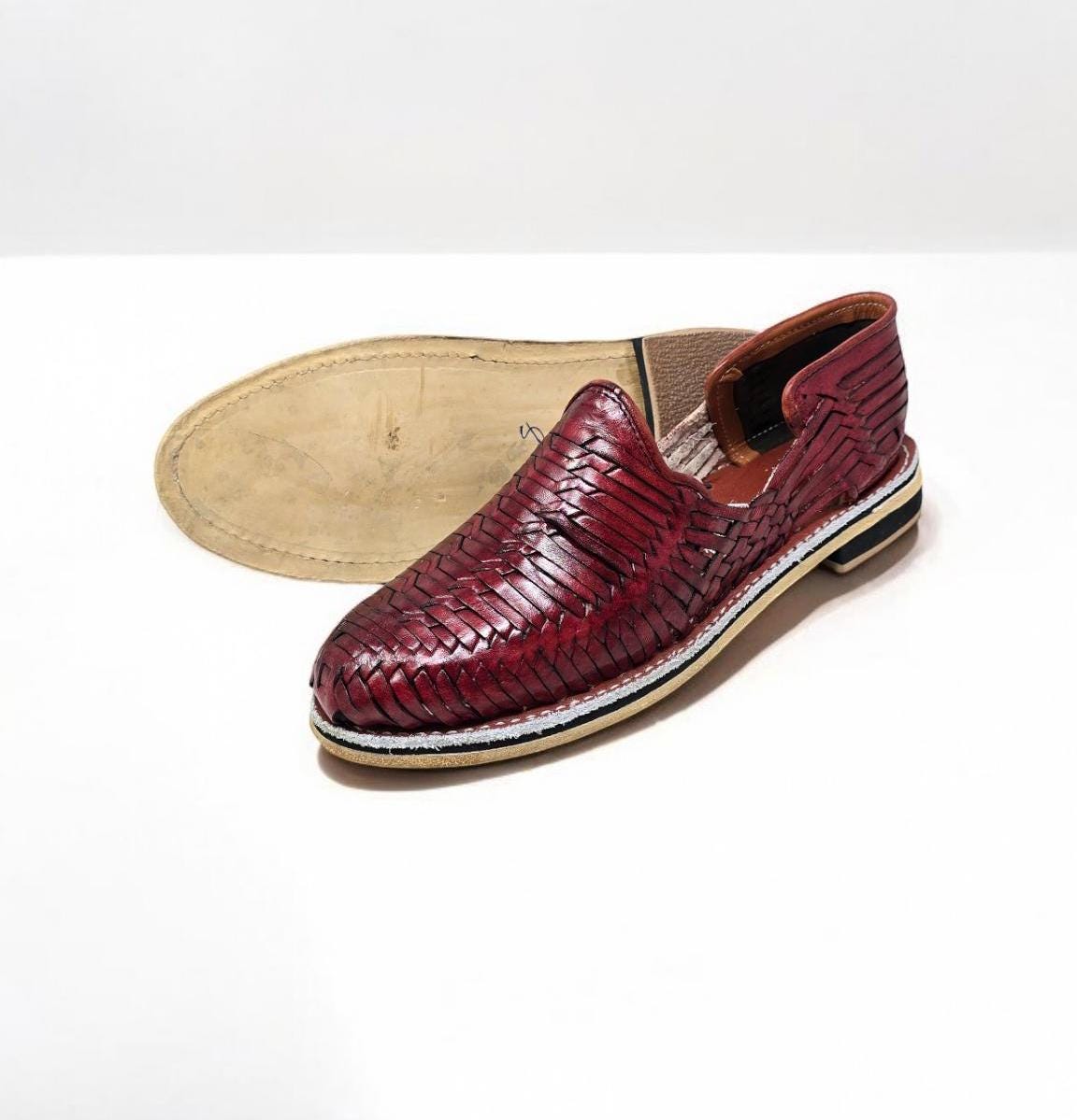 Handmade woven leather huaraches for men in several color options