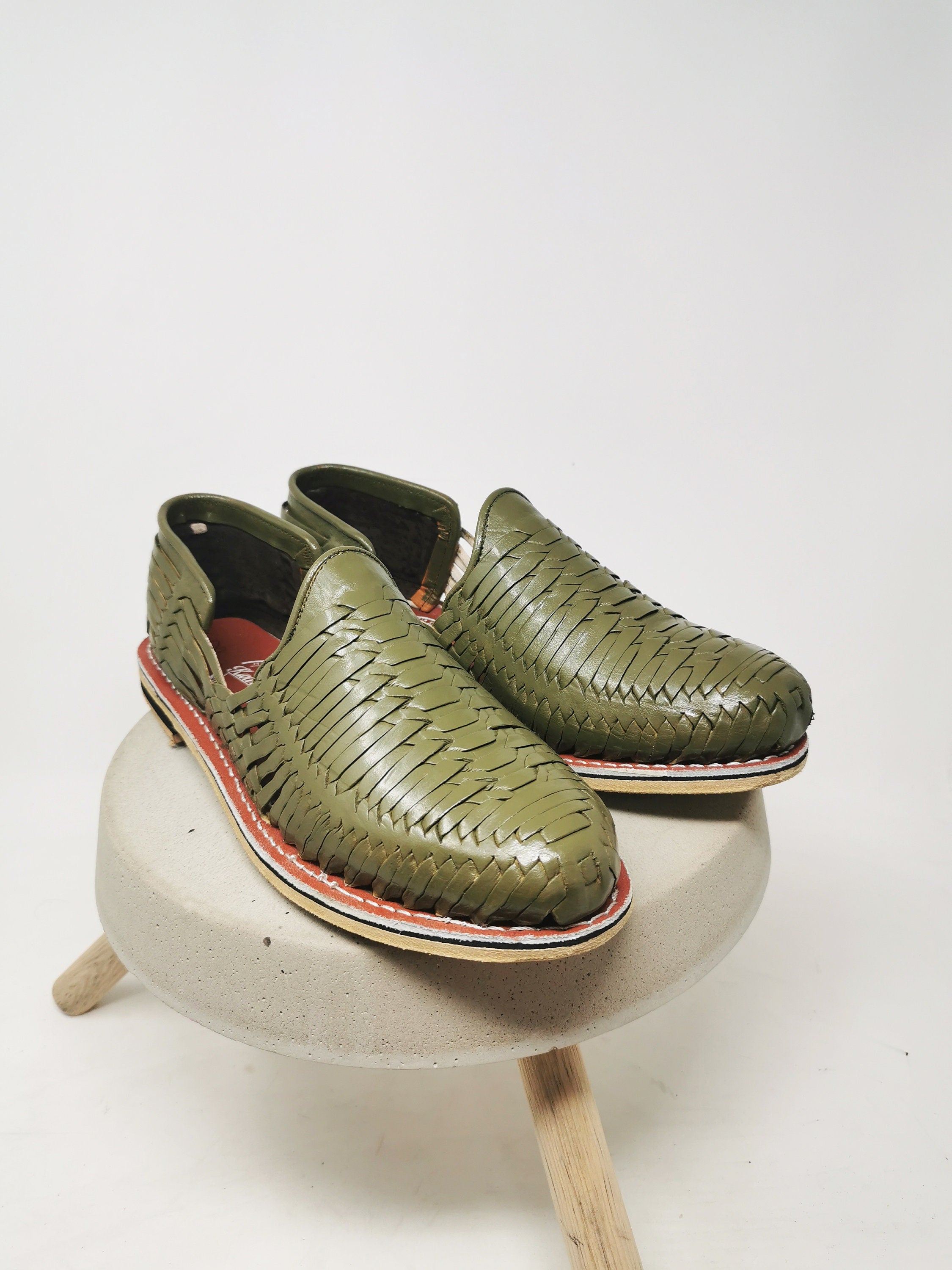 Men's Huaraches in Military Green - Comfort and Style with Every Step
