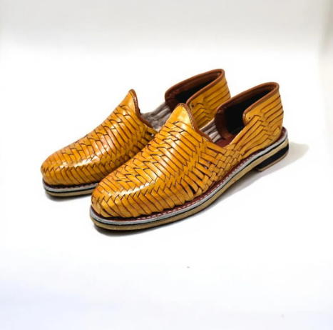 Traditional Mexican woven huaraches for men with leather sole